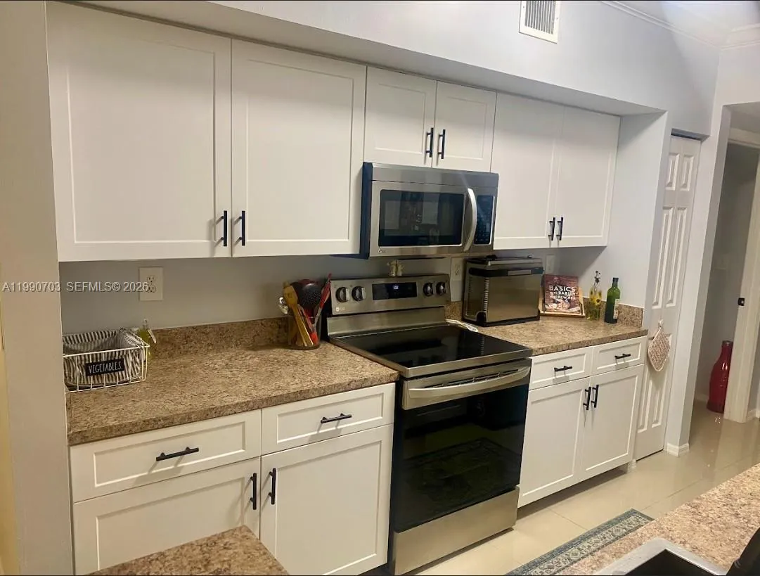 131 Sw 117th Ave 8201, Pembroke Pines, Florida 330, Pembroke Pines, Florida 33025, 2 Bedrooms Bedrooms, ,2 BathroomsBathrooms,Residential Lease,For Rent,131 Sw 117th Ave 8201, Pembroke Pines, Florida 330,A11990703