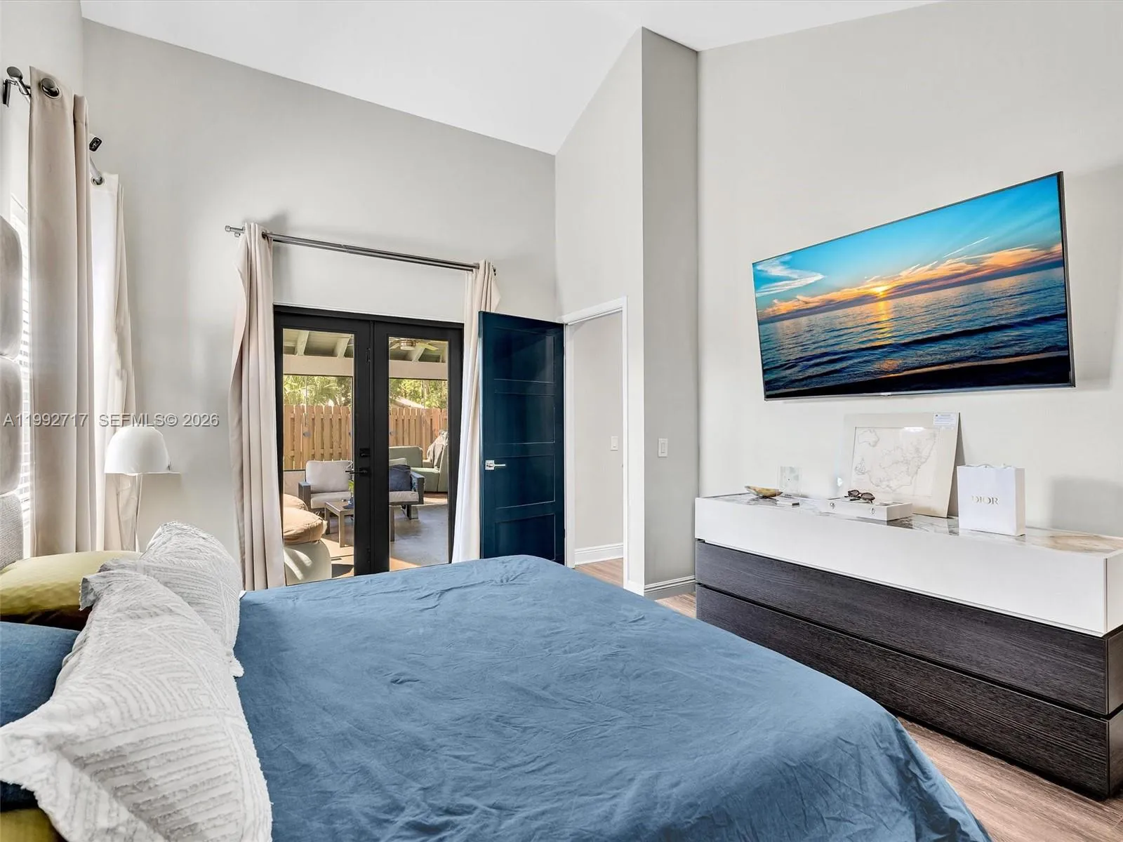 Weston, Florida 33326, 2 Bedrooms Bedrooms, ,2 BathroomsBathrooms,Residential Lease,For Rent,A11992717