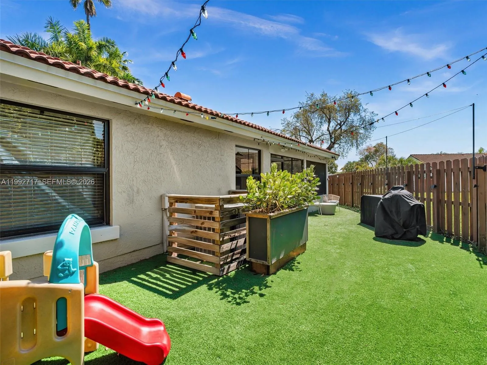 Weston, Florida 33326, 2 Bedrooms Bedrooms, ,2 BathroomsBathrooms,Residential Lease,For Rent,A11992717