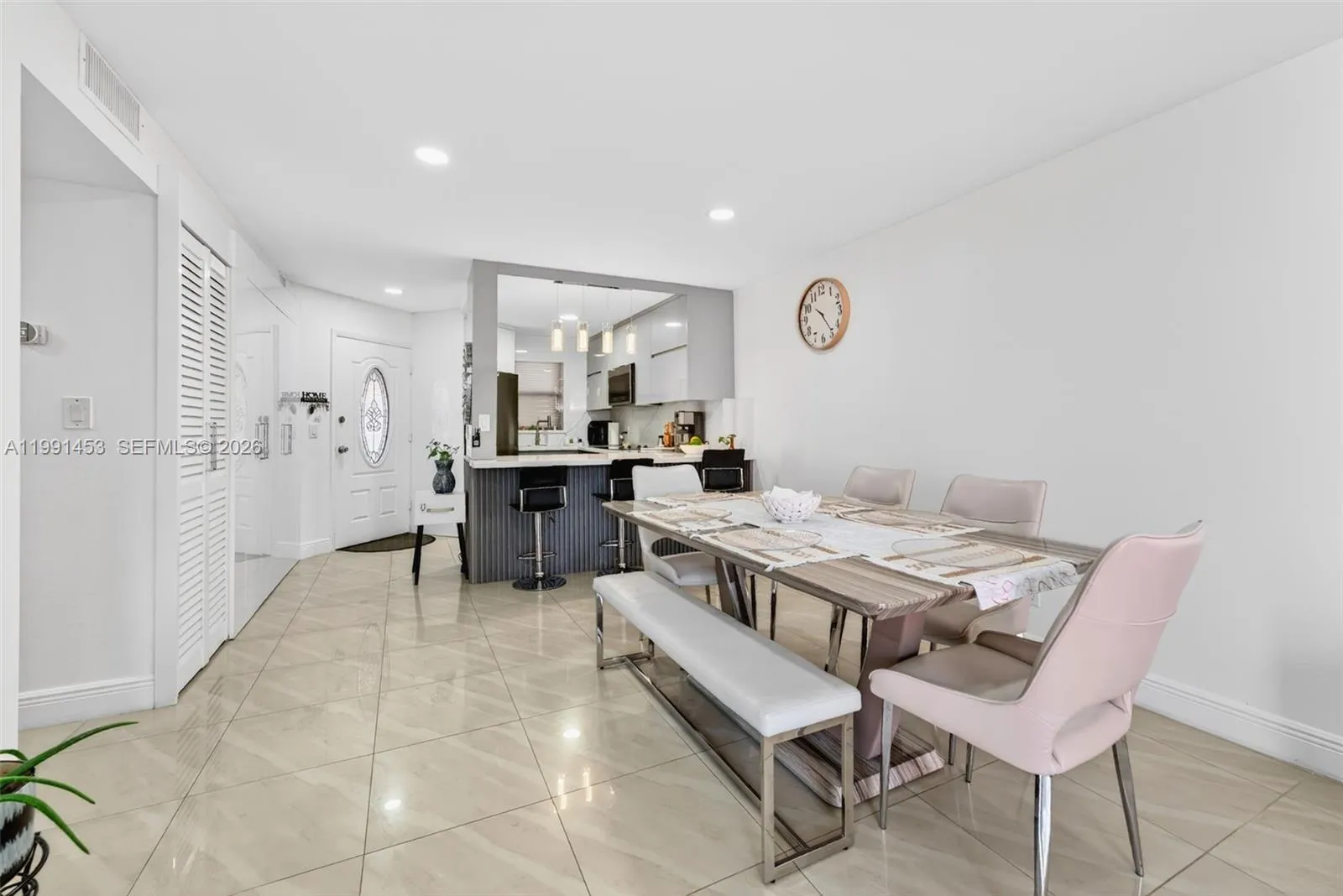 1750 W 46th St 412, Hialeah, Florida 33012, Hialeah, Florida 33012, 2 Bedrooms Bedrooms, ,2 BathroomsBathrooms,Residential Lease,For Rent,1750 W 46th St 412, Hialeah, Florida 33012,A11991453