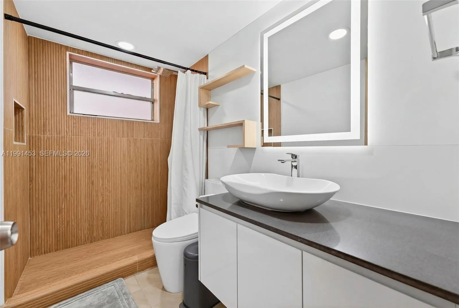 1750 W 46th St 412, Hialeah, Florida 33012, Hialeah, Florida 33012, 2 Bedrooms Bedrooms, ,2 BathroomsBathrooms,Residential Lease,For Rent,1750 W 46th St 412, Hialeah, Florida 33012,A11991453
