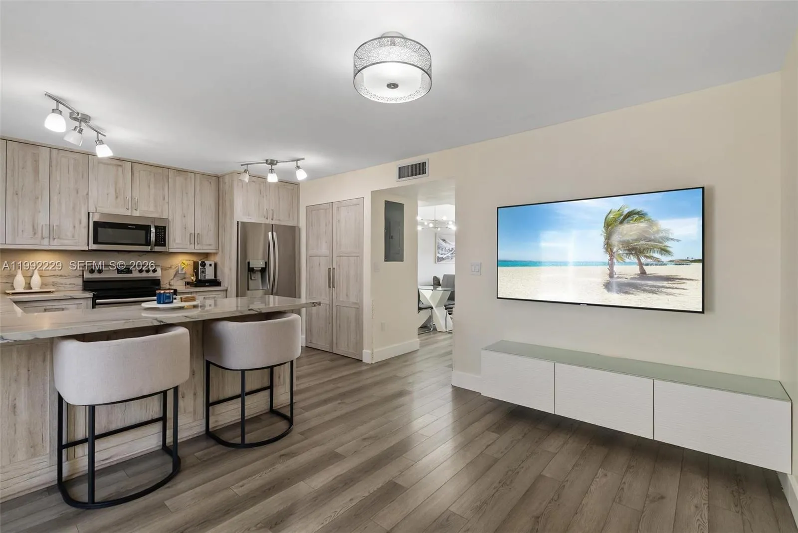 1350 Nw 123rd Ave 1, Pembroke Pines, Florida 33026, Pembroke Pines, Florida 33026, 3 Bedrooms Bedrooms, ,2 BathroomsBathrooms,Residential Lease,For Rent,1350 Nw 123rd Ave 1, Pembroke Pines, Florida 33026,A11992229