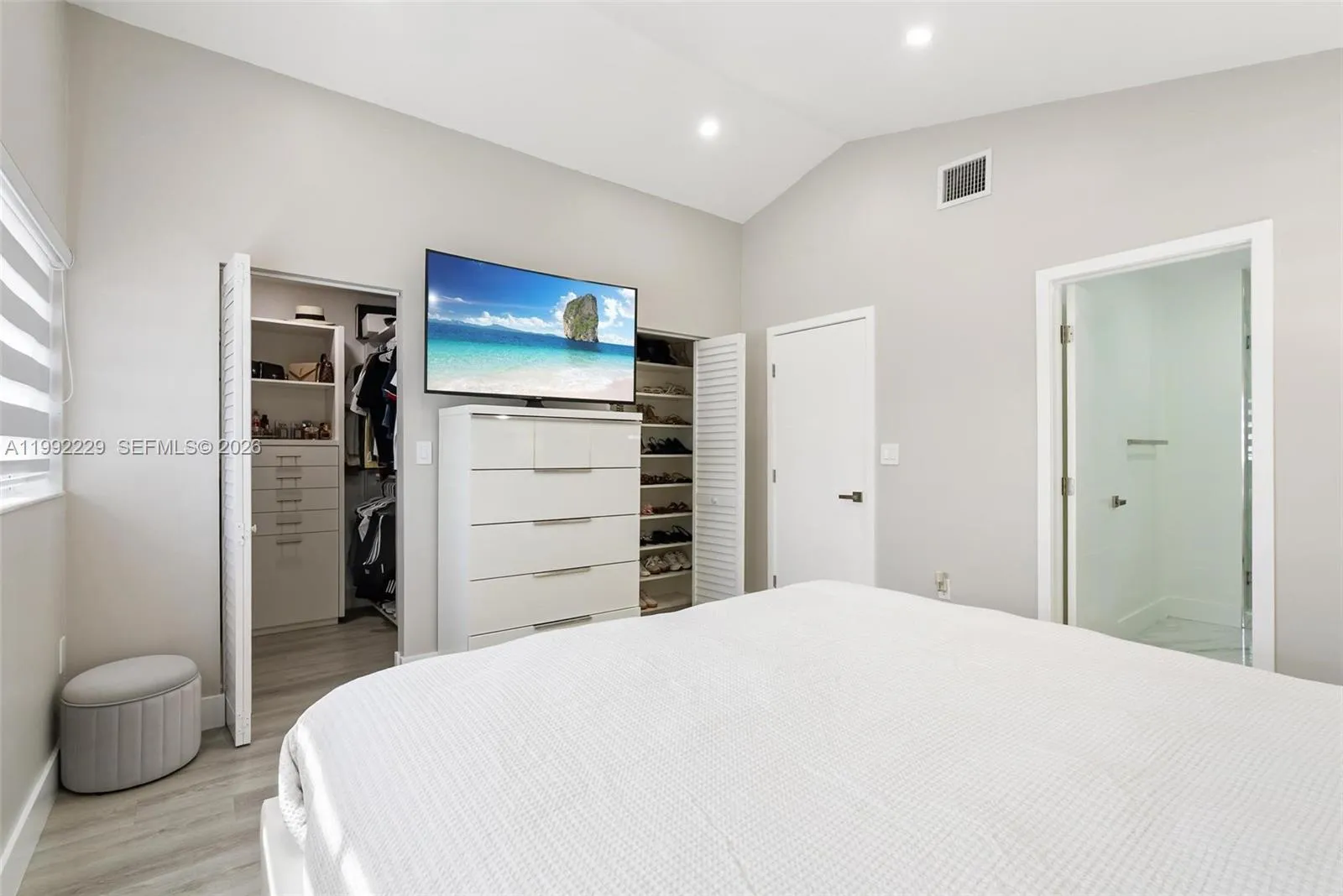 1350 Nw 123rd Ave 1, Pembroke Pines, Florida 33026, Pembroke Pines, Florida 33026, 3 Bedrooms Bedrooms, ,2 BathroomsBathrooms,Residential Lease,For Rent,1350 Nw 123rd Ave 1, Pembroke Pines, Florida 33026,A11992229