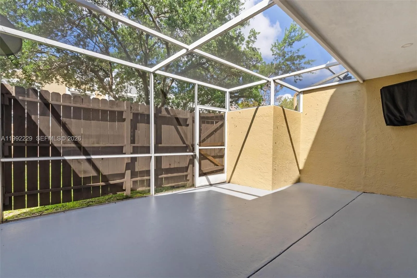 1350 Nw 123rd Ave 1, Pembroke Pines, Florida 33026, Pembroke Pines, Florida 33026, 3 Bedrooms Bedrooms, ,2 BathroomsBathrooms,Residential Lease,For Rent,1350 Nw 123rd Ave 1, Pembroke Pines, Florida 33026,A11992229