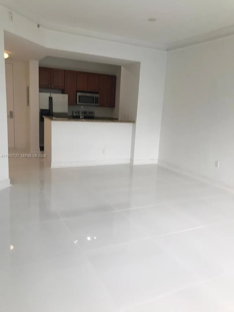 3001 Ne 185th St 422, Aventura, Florida 33180, Aventura, Florida 33180, 1 Bedroom Bedrooms, ,1 BathroomBathrooms,Residential Lease,For Rent,3001 Ne 185th St 422, Aventura, Florida 33180,A11992737