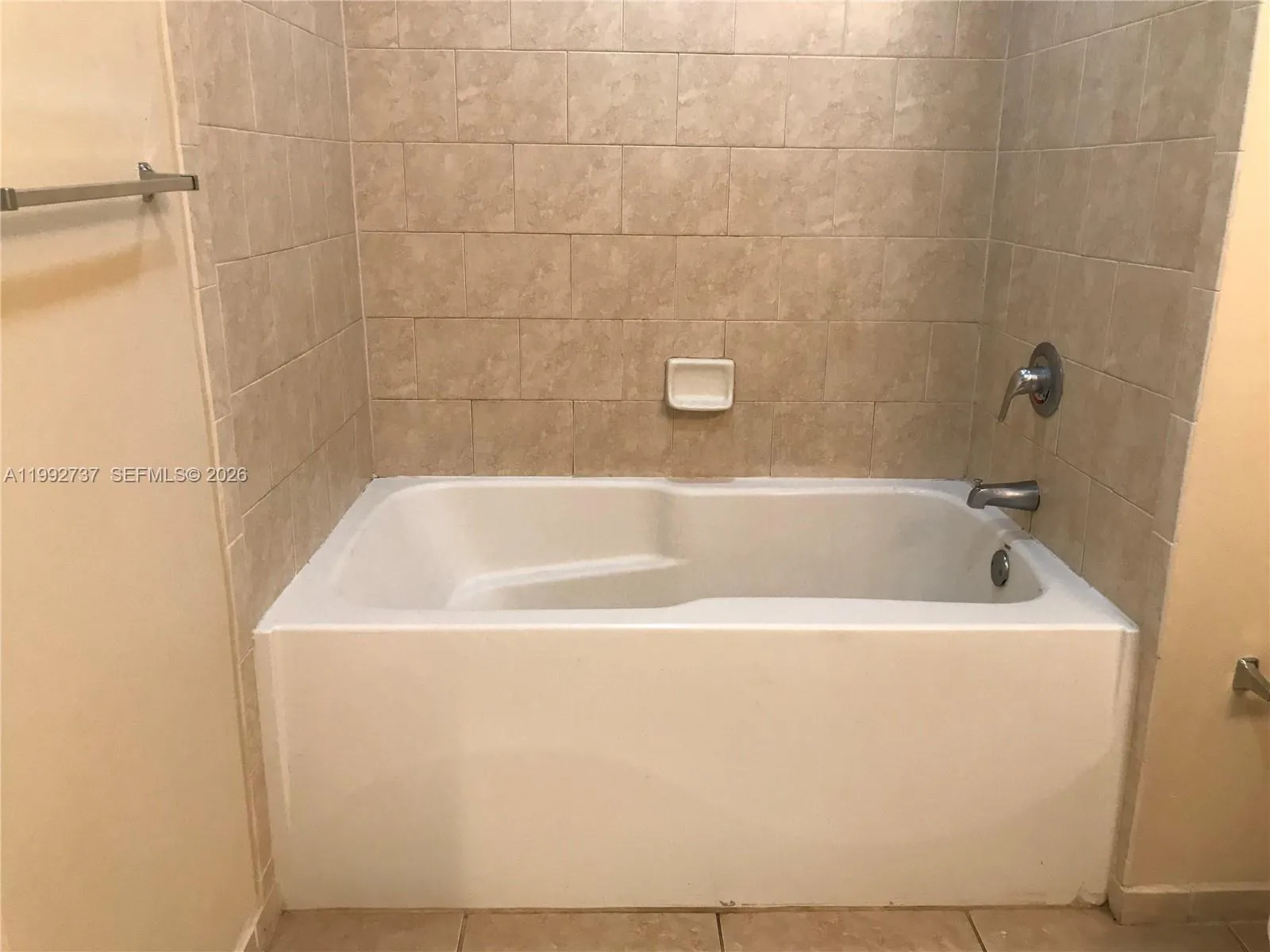 3001 Ne 185th St 422, Aventura, Florida 33180, Aventura, Florida 33180, 1 Bedroom Bedrooms, ,1 BathroomBathrooms,Residential Lease,For Rent,3001 Ne 185th St 422, Aventura, Florida 33180,A11992737
