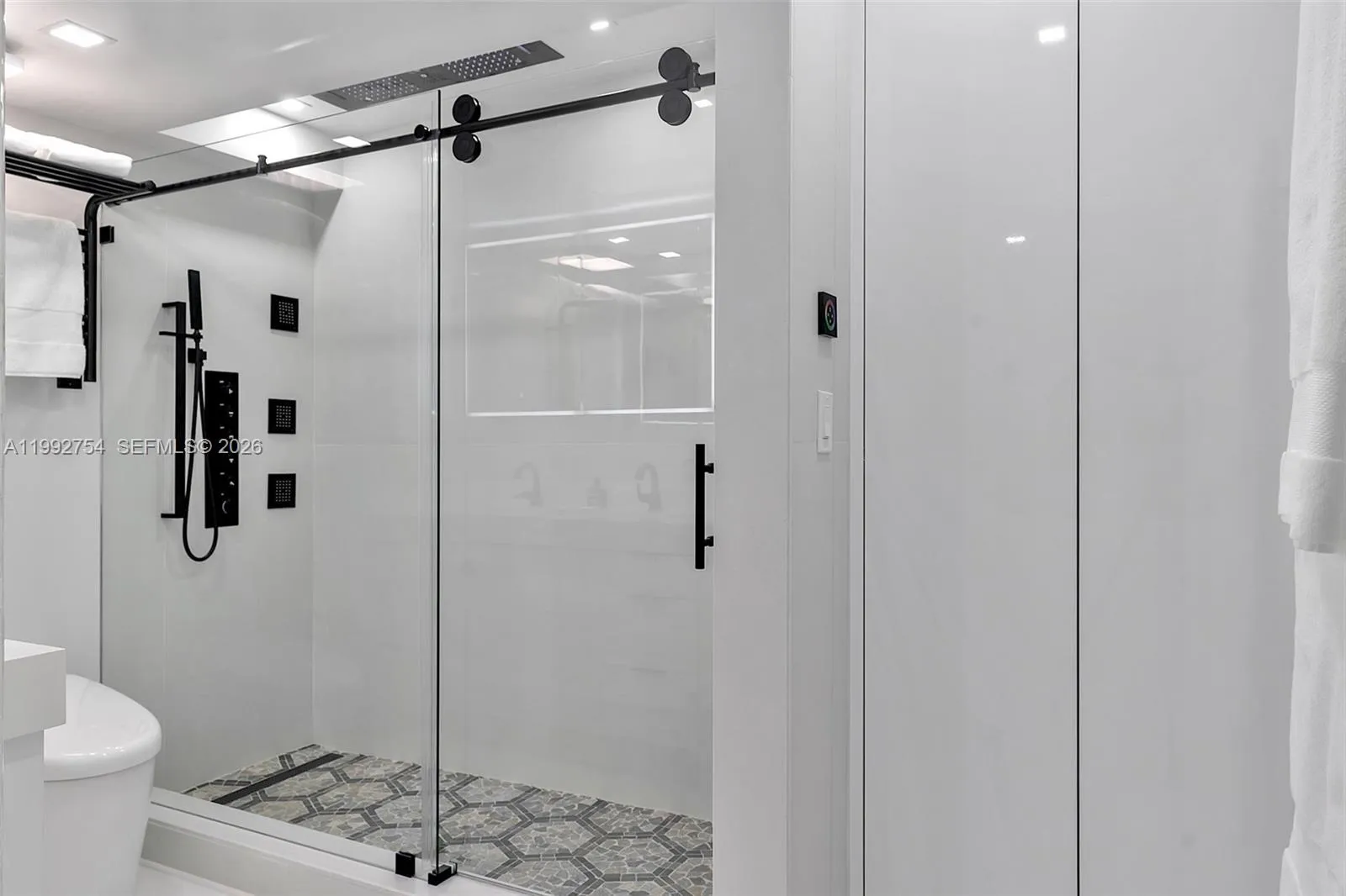 2501 S Ocean Dr 1515, Hollywood, Florida 33019, Hollywood, Florida 33019, 1 Bedroom Bedrooms, ,1 BathroomBathrooms,Residential Lease,For Rent,2501 S Ocean Dr 1515, Hollywood, Florida 33019,A11992754