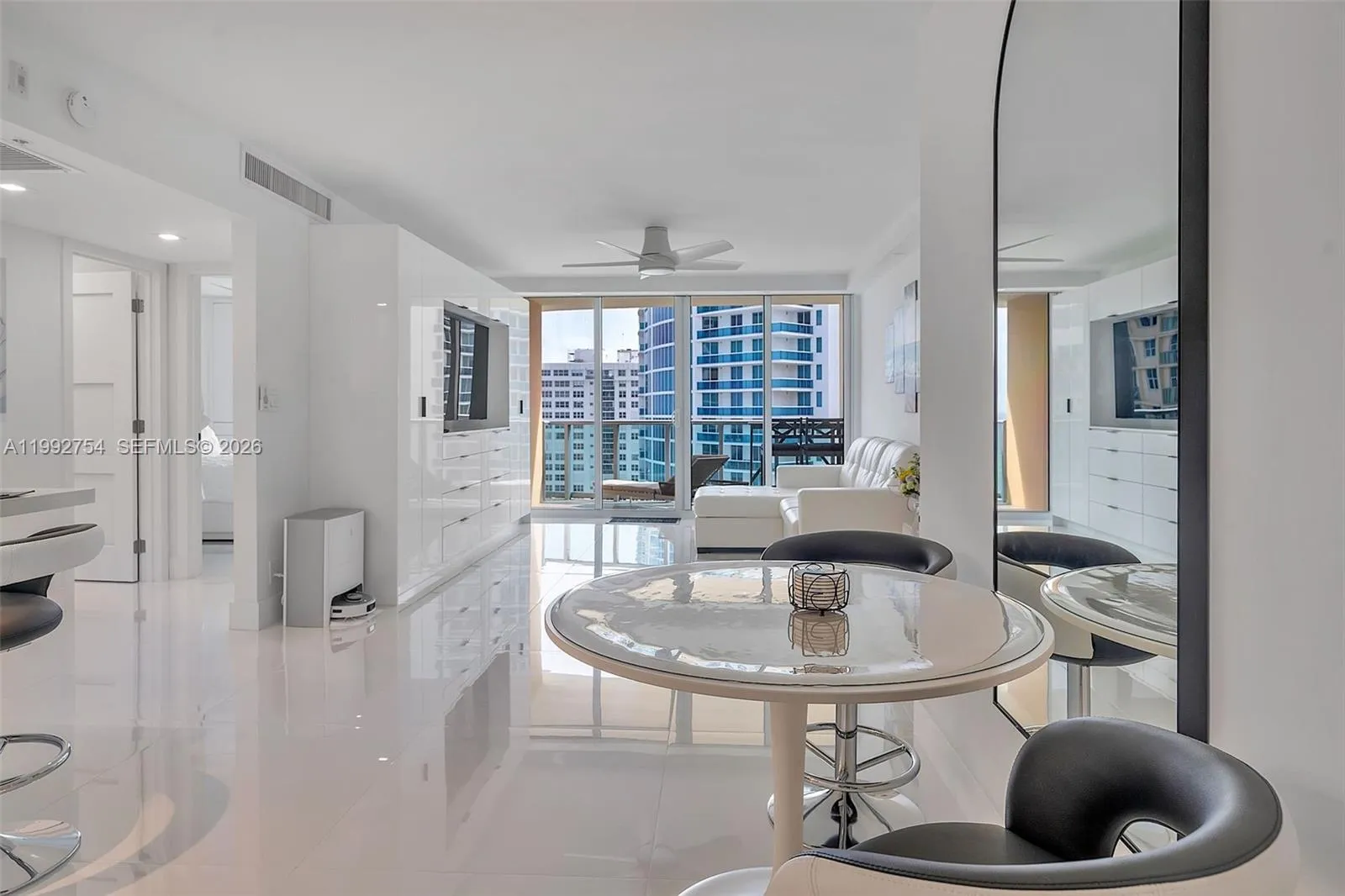 2501 S Ocean Dr 1515, Hollywood, Florida 33019, Hollywood, Florida 33019, 1 Bedroom Bedrooms, ,1 BathroomBathrooms,Residential Lease,For Rent,2501 S Ocean Dr 1515, Hollywood, Florida 33019,A11992754