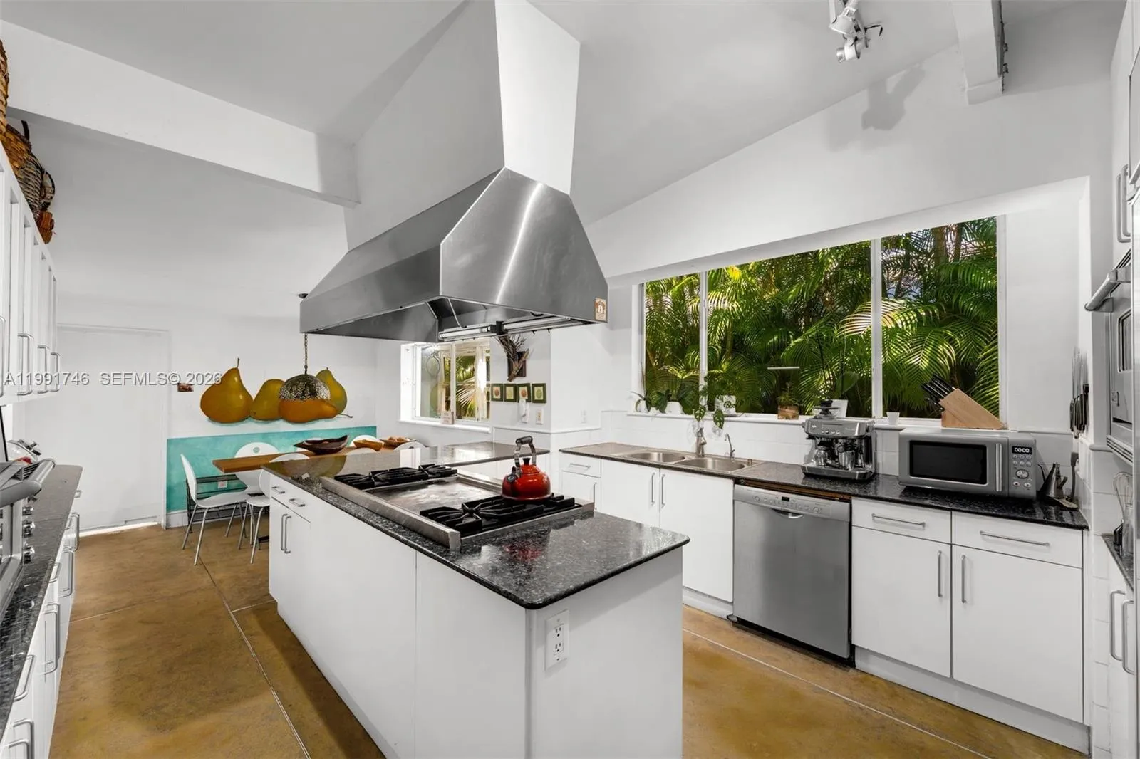346 Gulf Road, Key Biscayne, Florida 33149, Key Biscayne, Florida 33149, 5 Bedrooms Bedrooms, ,4 BathroomsBathrooms,Residential,For Sale,346 Gulf Road, Key Biscayne, Florida 33149,A11991746