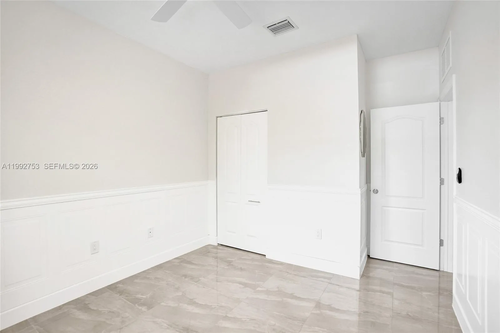 2nd bedroom/office/flex room