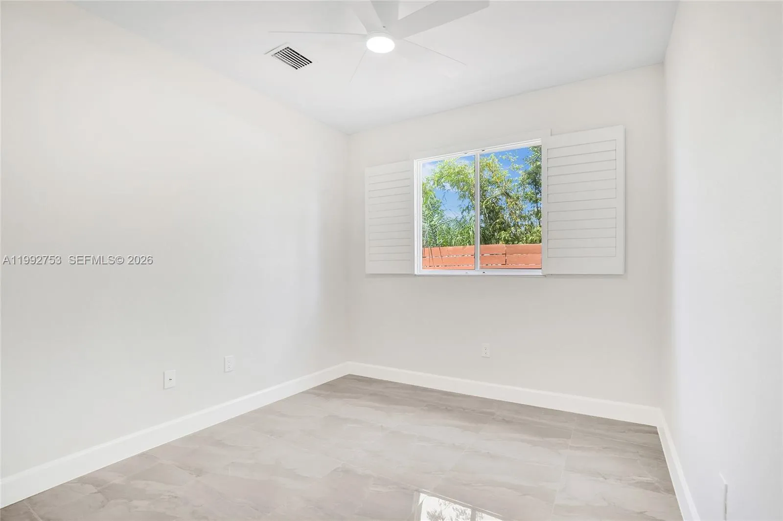 3rd bedroom/office/flex room