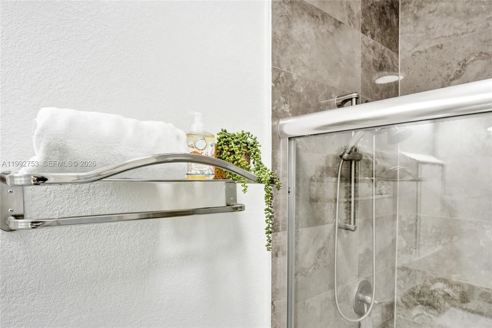 60 Ne 26th St 60, Wilton Manors, Florida 33305, Wilton Manors, Florida 33305, 3 Bedrooms Bedrooms, ,2 BathroomsBathrooms,Residential Lease,For Rent,60 Ne 26th St 60, Wilton Manors, Florida 33305,A11992753