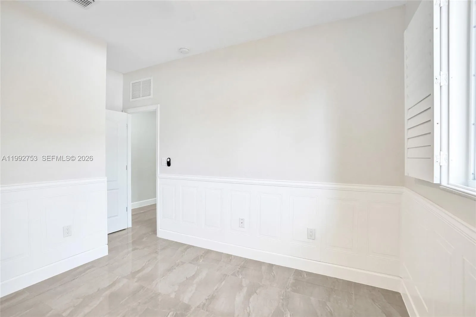 2nd bedroom/office/flex room