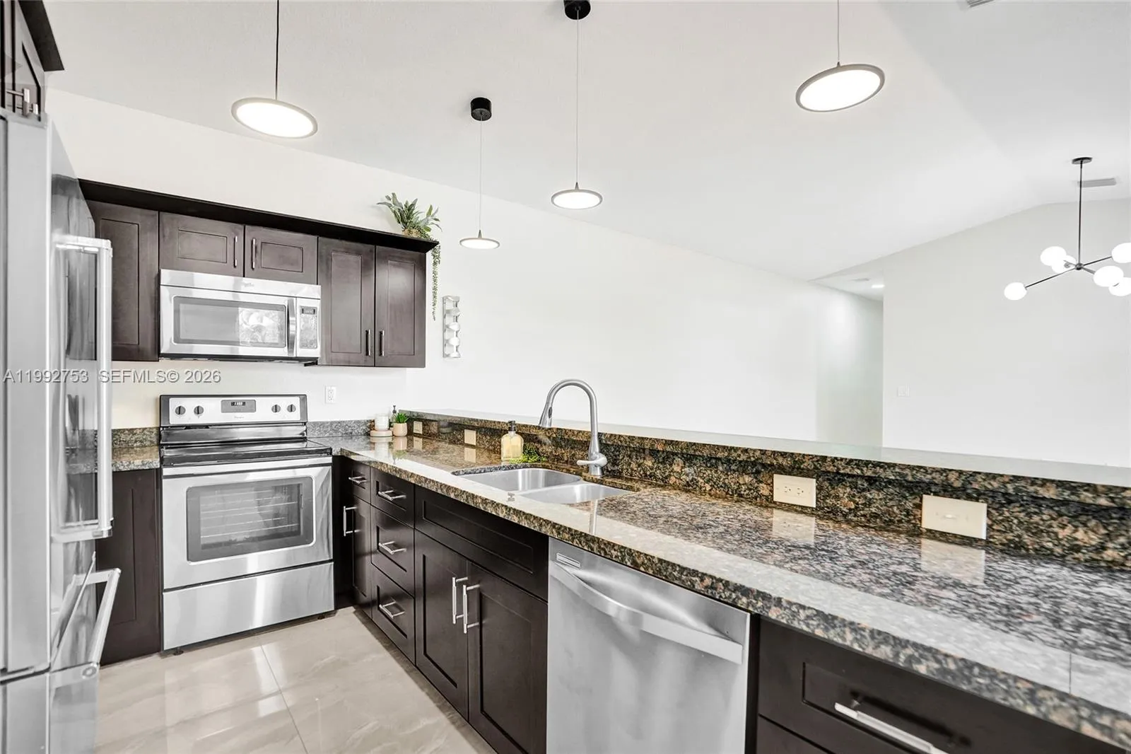 60 Ne 26th St 60, Wilton Manors, Florida 33305, Wilton Manors, Florida 33305, 3 Bedrooms Bedrooms, ,2 BathroomsBathrooms,Residential Lease,For Rent,60 Ne 26th St 60, Wilton Manors, Florida 33305,A11992753