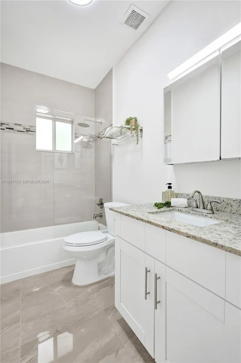 60 Ne 26th St 60, Wilton Manors, Florida 33305, Wilton Manors, Florida 33305, 3 Bedrooms Bedrooms, ,2 BathroomsBathrooms,Residential Lease,For Rent,60 Ne 26th St 60, Wilton Manors, Florida 33305,A11992753