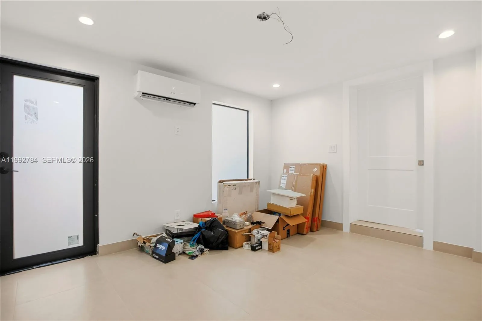 7238 Jacaranda Ln, Miami Lakes, Florida 33014, Miami Lakes, Florida 33014, 4 Bedrooms Bedrooms, ,3 BathroomsBathrooms,Residential Lease,For Rent,7238 Jacaranda Ln, Miami Lakes, Florida 33014,A11992784