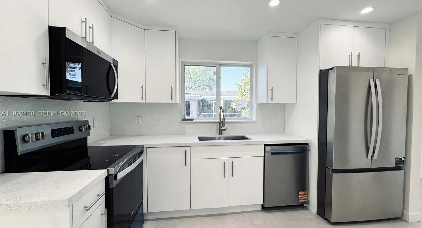 8440 Sw 107th St Gh, Miami, Florida 33156, Miami, Florida 33156, 2 Bedrooms Bedrooms, ,2 BathroomsBathrooms,Residential Lease,For Rent,8440 Sw 107th St Gh, Miami, Florida 33156,A11992438