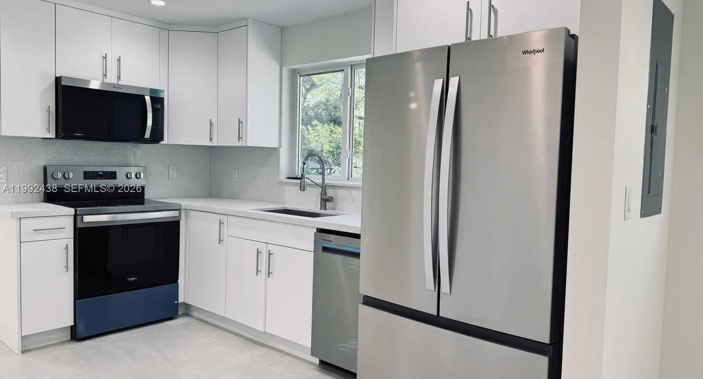 8440 Sw 107th St Gh, Miami, Florida 33156, Miami, Florida 33156, 2 Bedrooms Bedrooms, ,2 BathroomsBathrooms,Residential Lease,For Rent,8440 Sw 107th St Gh, Miami, Florida 33156,A11992438