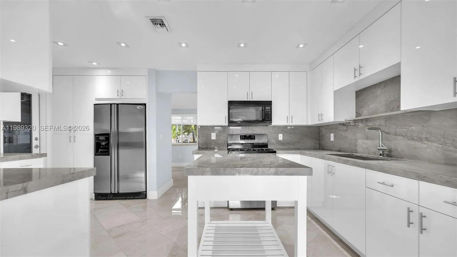 2900 Sw 92nd Ave 2900, Miami, Florida 33165, Miami, Florida 33165, 4 Bedrooms Bedrooms, ,2 BathroomsBathrooms,Residential Lease,For Rent,2900 Sw 92nd Ave 2900, Miami, Florida 33165,A11989320