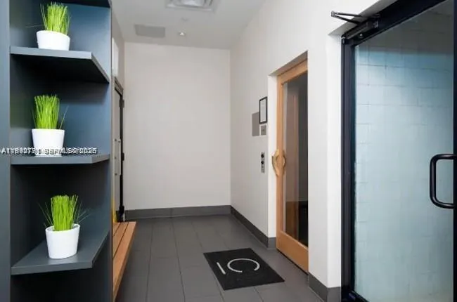 151 Se 1 3111, Miami, Florida 33131, Miami, Florida 33131, 2 Bedrooms Bedrooms, ,2 BathroomsBathrooms,Residential Lease,For Rent,151 Se 1 3111, Miami, Florida 33131,A11992791