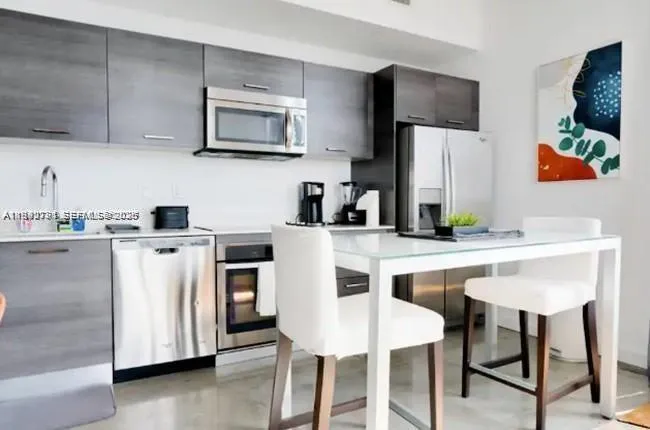 151 Se 1 3111, Miami, Florida 33131, Miami, Florida 33131, 2 Bedrooms Bedrooms, ,2 BathroomsBathrooms,Residential Lease,For Rent,151 Se 1 3111, Miami, Florida 33131,A11992791