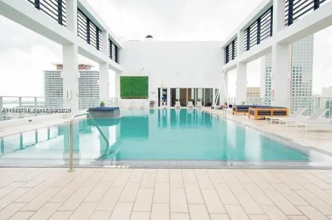 151 Se 1 3111, Miami, Florida 33131, Miami, Florida 33131, 2 Bedrooms Bedrooms, ,2 BathroomsBathrooms,Residential Lease,For Rent,151 Se 1 3111, Miami, Florida 33131,A11992791