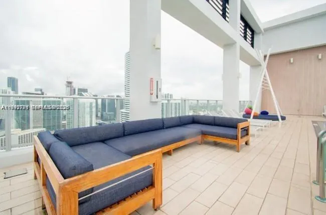 151 Se 1 3111, Miami, Florida 33131, Miami, Florida 33131, 2 Bedrooms Bedrooms, ,2 BathroomsBathrooms,Residential Lease,For Rent,151 Se 1 3111, Miami, Florida 33131,A11992791
