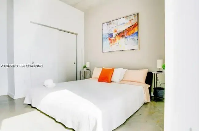 151 Se 1 3111, Miami, Florida 33131, Miami, Florida 33131, 2 Bedrooms Bedrooms, ,2 BathroomsBathrooms,Residential Lease,For Rent,151 Se 1 3111, Miami, Florida 33131,A11992791