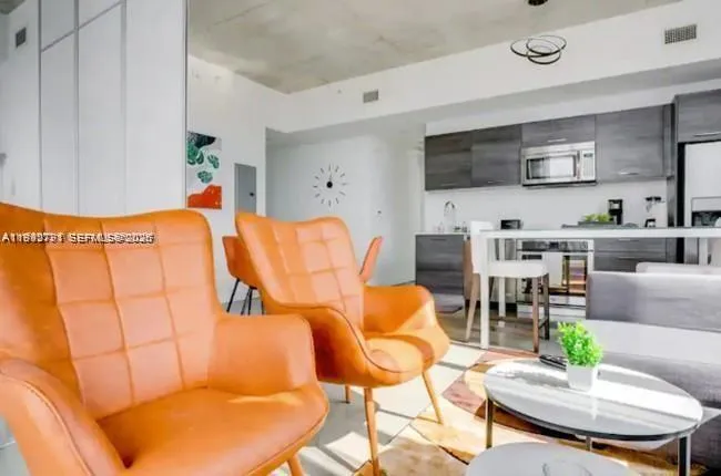 151 Se 1 3111, Miami, Florida 33131, Miami, Florida 33131, 2 Bedrooms Bedrooms, ,2 BathroomsBathrooms,Residential Lease,For Rent,151 Se 1 3111, Miami, Florida 33131,A11992791
