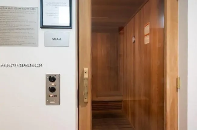 151 Se 1 3111, Miami, Florida 33131, Miami, Florida 33131, 2 Bedrooms Bedrooms, ,2 BathroomsBathrooms,Residential Lease,For Rent,151 Se 1 3111, Miami, Florida 33131,A11992791