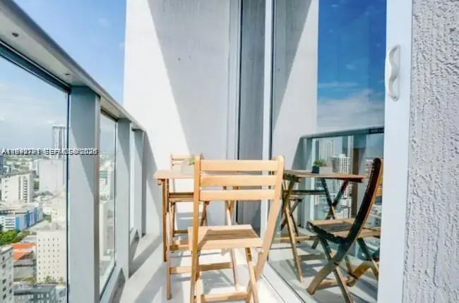 151 Se 1 3111, Miami, Florida 33131, Miami, Florida 33131, 2 Bedrooms Bedrooms, ,2 BathroomsBathrooms,Residential Lease,For Rent,151 Se 1 3111, Miami, Florida 33131,A11992791