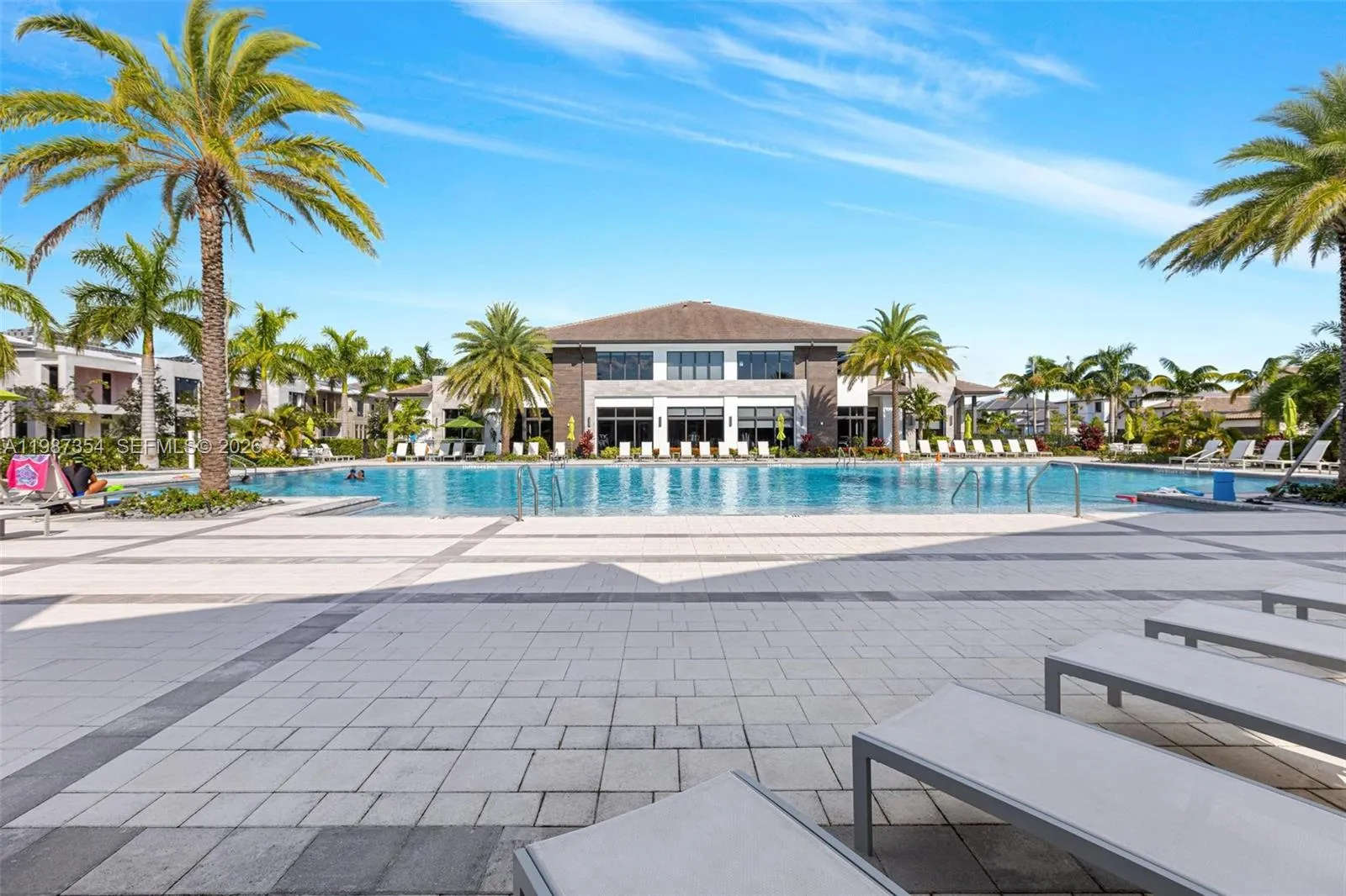 8225 Nw 43rd St, Doral, Florida 33166, Doral, Florida 33166, 4 Bedrooms Bedrooms, ,3 BathroomsBathrooms,Residential Lease,For Rent,8225 Nw 43rd St, Doral, Florida 33166,A11987354