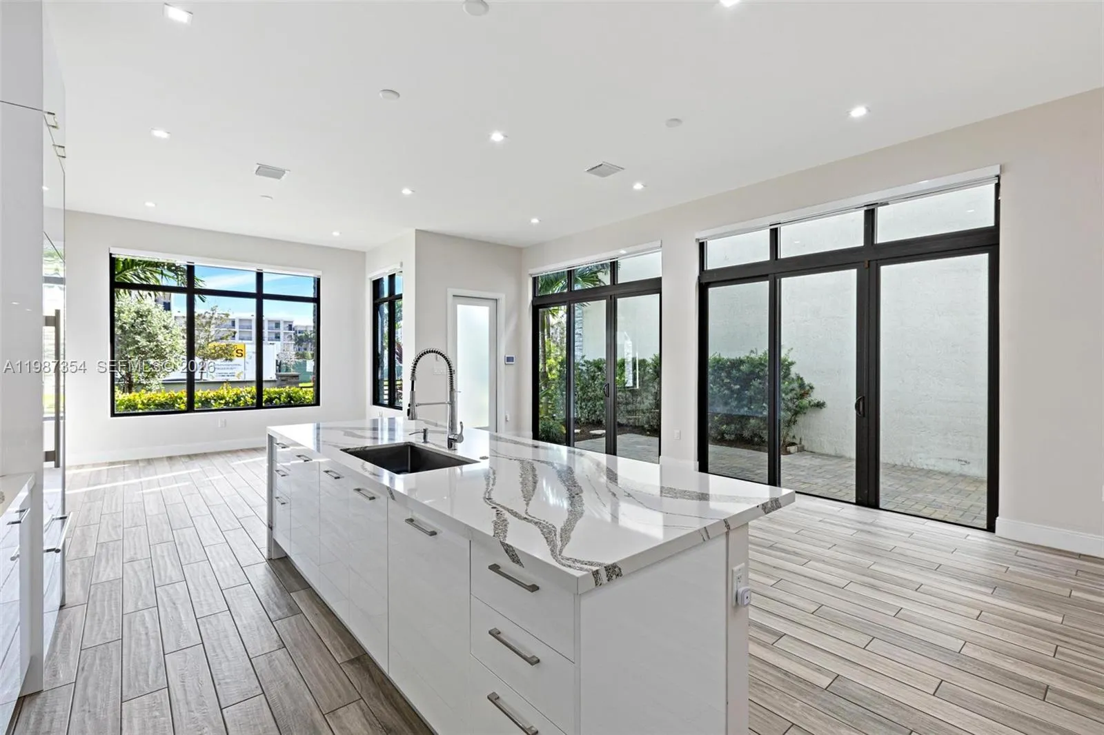 8225 Nw 43rd St, Doral, Florida 33166, Doral, Florida 33166, 4 Bedrooms Bedrooms, ,3 BathroomsBathrooms,Residential Lease,For Rent,8225 Nw 43rd St, Doral, Florida 33166,A11987354