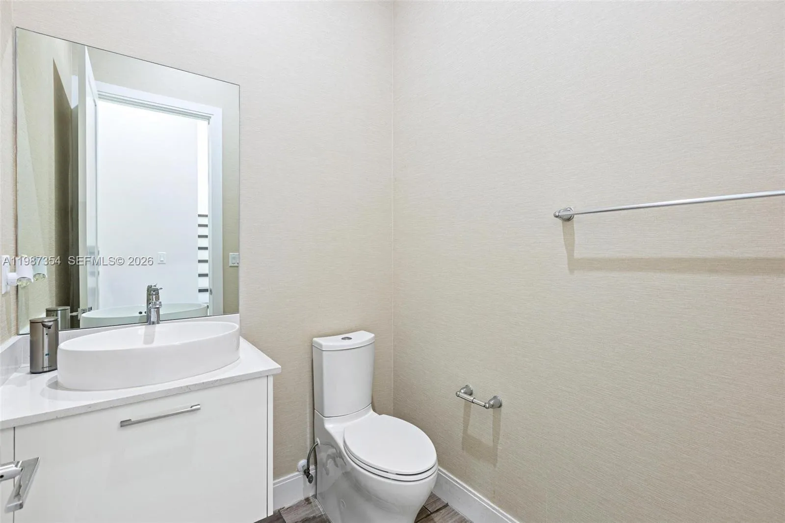 8225 Nw 43rd St, Doral, Florida 33166, Doral, Florida 33166, 4 Bedrooms Bedrooms, ,3 BathroomsBathrooms,Residential Lease,For Rent,8225 Nw 43rd St, Doral, Florida 33166,A11987354