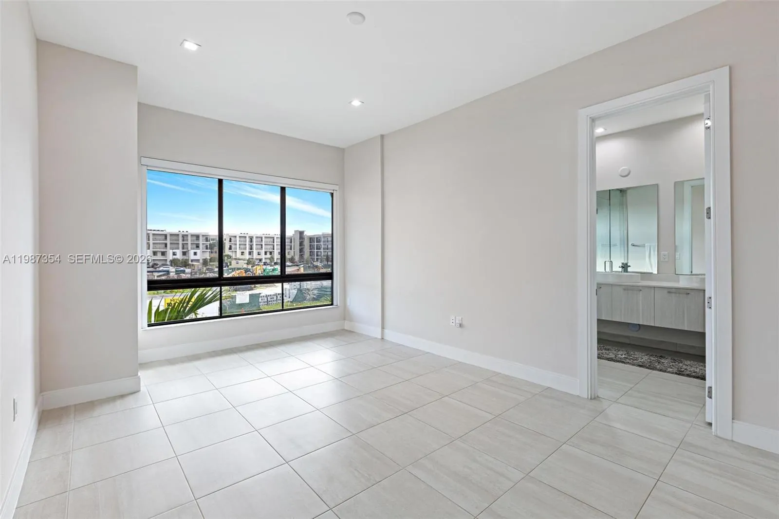 8225 Nw 43rd St, Doral, Florida 33166, Doral, Florida 33166, 4 Bedrooms Bedrooms, ,3 BathroomsBathrooms,Residential Lease,For Rent,8225 Nw 43rd St, Doral, Florida 33166,A11987354