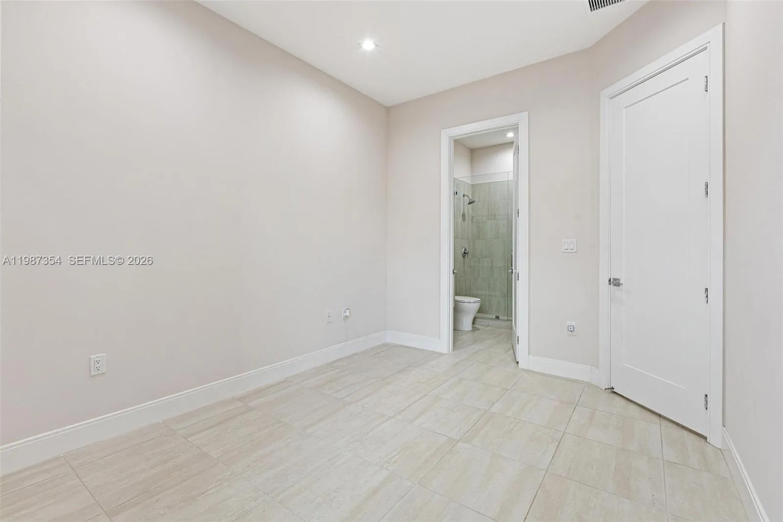 8225 Nw 43rd St, Doral, Florida 33166, Doral, Florida 33166, 4 Bedrooms Bedrooms, ,3 BathroomsBathrooms,Residential Lease,For Rent,8225 Nw 43rd St, Doral, Florida 33166,A11987354