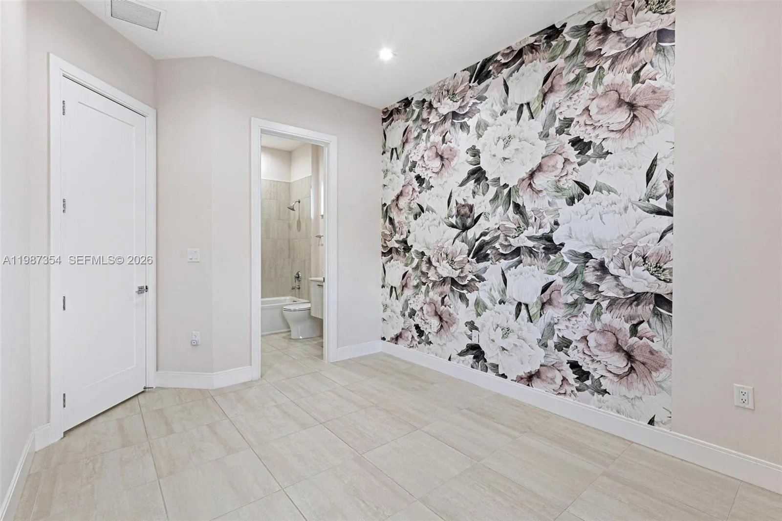 8225 Nw 43rd St, Doral, Florida 33166, Doral, Florida 33166, 4 Bedrooms Bedrooms, ,3 BathroomsBathrooms,Residential Lease,For Rent,8225 Nw 43rd St, Doral, Florida 33166,A11987354