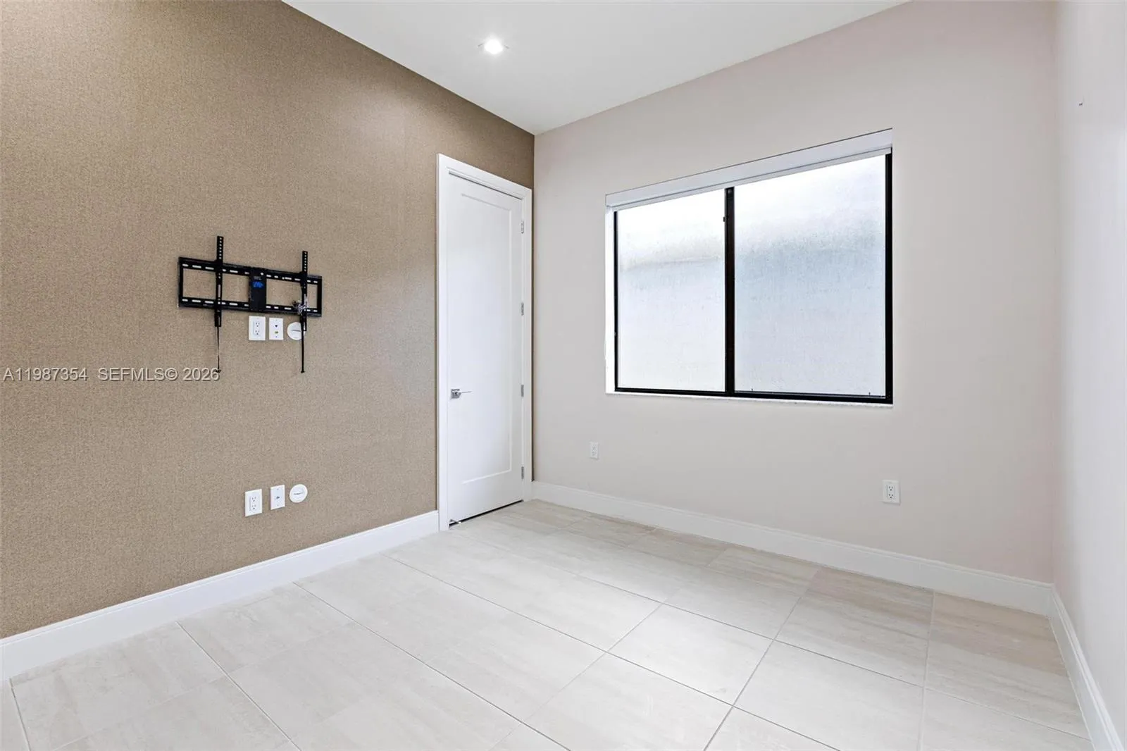 8225 Nw 43rd St, Doral, Florida 33166, Doral, Florida 33166, 4 Bedrooms Bedrooms, ,3 BathroomsBathrooms,Residential Lease,For Rent,8225 Nw 43rd St, Doral, Florida 33166,A11987354