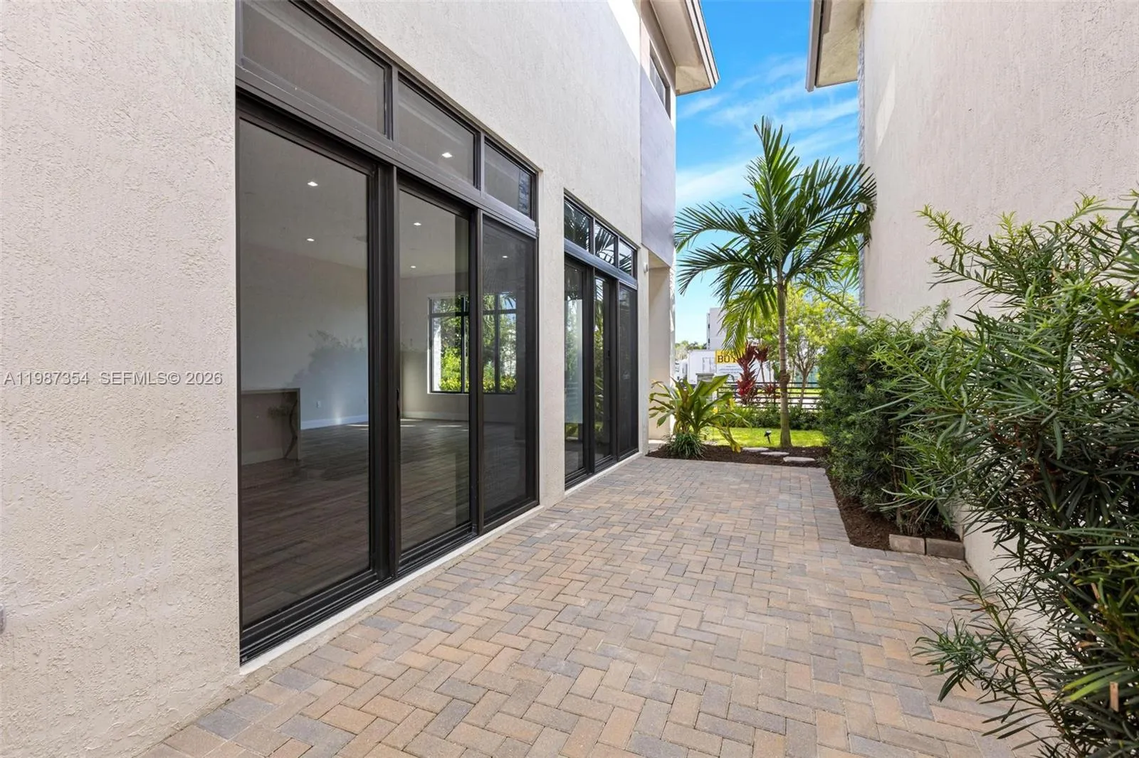 8225 Nw 43rd St, Doral, Florida 33166, Doral, Florida 33166, 4 Bedrooms Bedrooms, ,3 BathroomsBathrooms,Residential Lease,For Rent,8225 Nw 43rd St, Doral, Florida 33166,A11987354