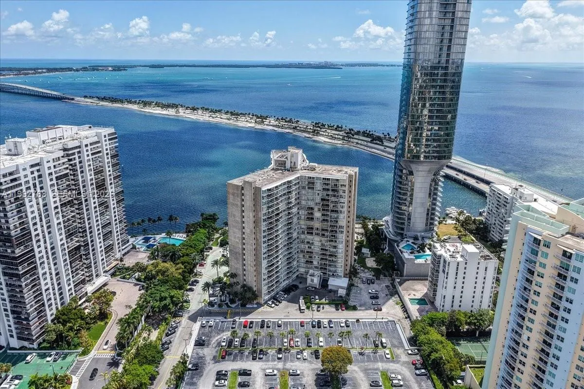 2451 Brickell Ave 4f, Miami, Florida 33129, Miami, Florida 33129, 1 Bedroom Bedrooms, ,1 BathroomBathrooms,Residential,For Sale,2451 Brickell Ave 4f, Miami, Florida 33129,A11992763