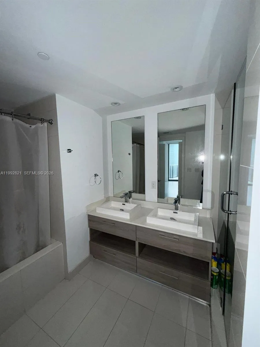 1300 S Miami Ave 3403, Miami, Florida 33130, Miami, Florida 33130, 1 Bedroom Bedrooms, ,2 BathroomsBathrooms,Residential Lease,For Rent,1300 S Miami Ave 3403, Miami, Florida 33130,A11992821