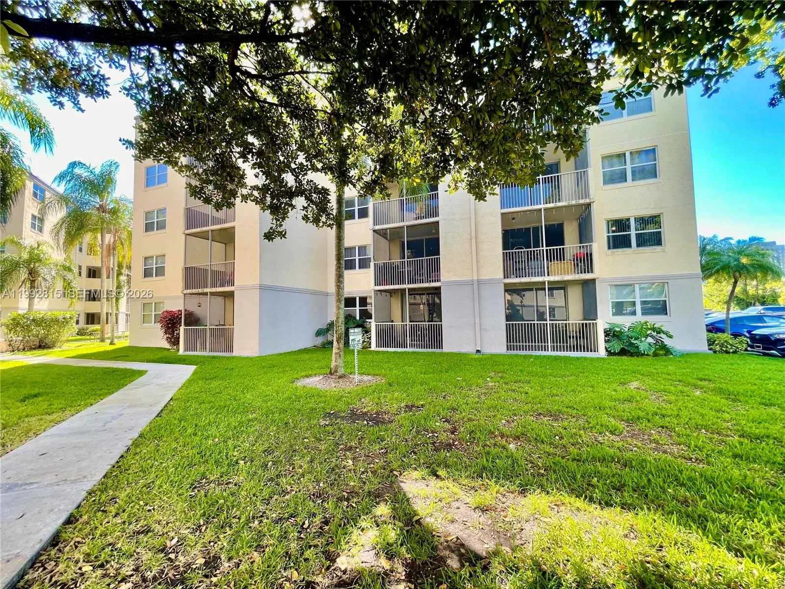 8255 Lake Dr 102, Doral, Florida 33166, Doral, Florida 33166, 1 Bedroom Bedrooms, ,1 BathroomBathrooms,Residential Lease,For Rent,8255 Lake Dr 102, Doral, Florida 33166,A11992815