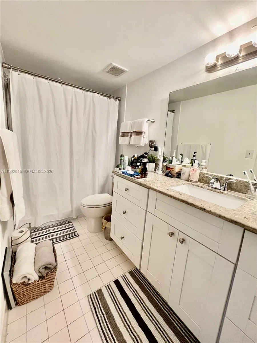 8255 Lake Dr 102, Doral, Florida 33166, Doral, Florida 33166, 1 Bedroom Bedrooms, ,1 BathroomBathrooms,Residential Lease,For Rent,8255 Lake Dr 102, Doral, Florida 33166,A11992815