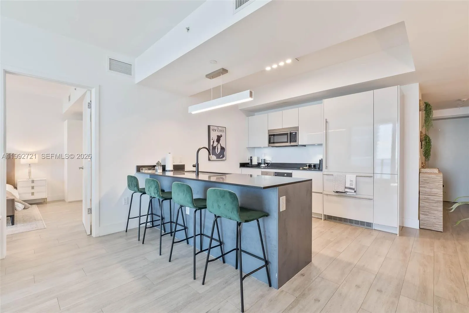 Miami, Florida 33131, 2 Bedrooms Bedrooms, ,3 BathroomsBathrooms,Residential Lease,For Rent,A11992721