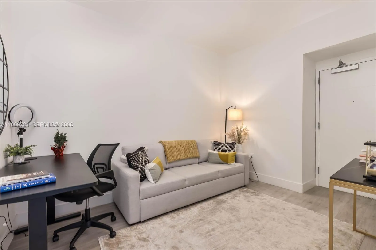 Miami, Florida 33131, 2 Bedrooms Bedrooms, ,3 BathroomsBathrooms,Residential Lease,For Rent,A11992721