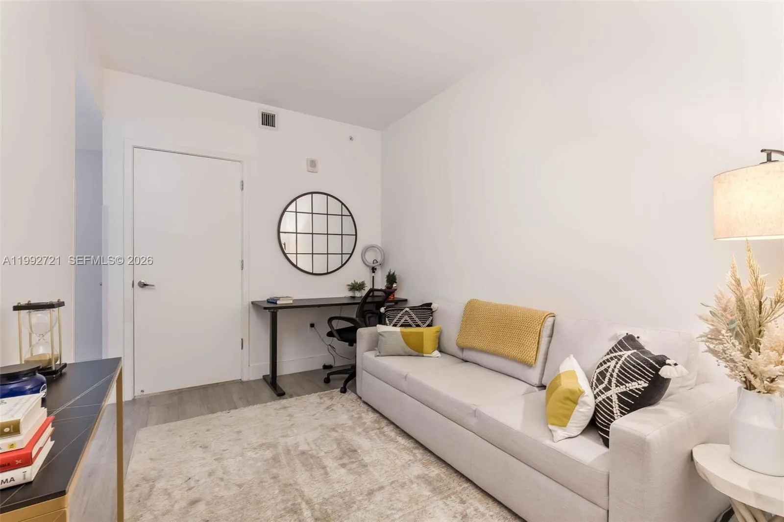 Miami, Florida 33131, 2 Bedrooms Bedrooms, ,3 BathroomsBathrooms,Residential Lease,For Rent,A11992721