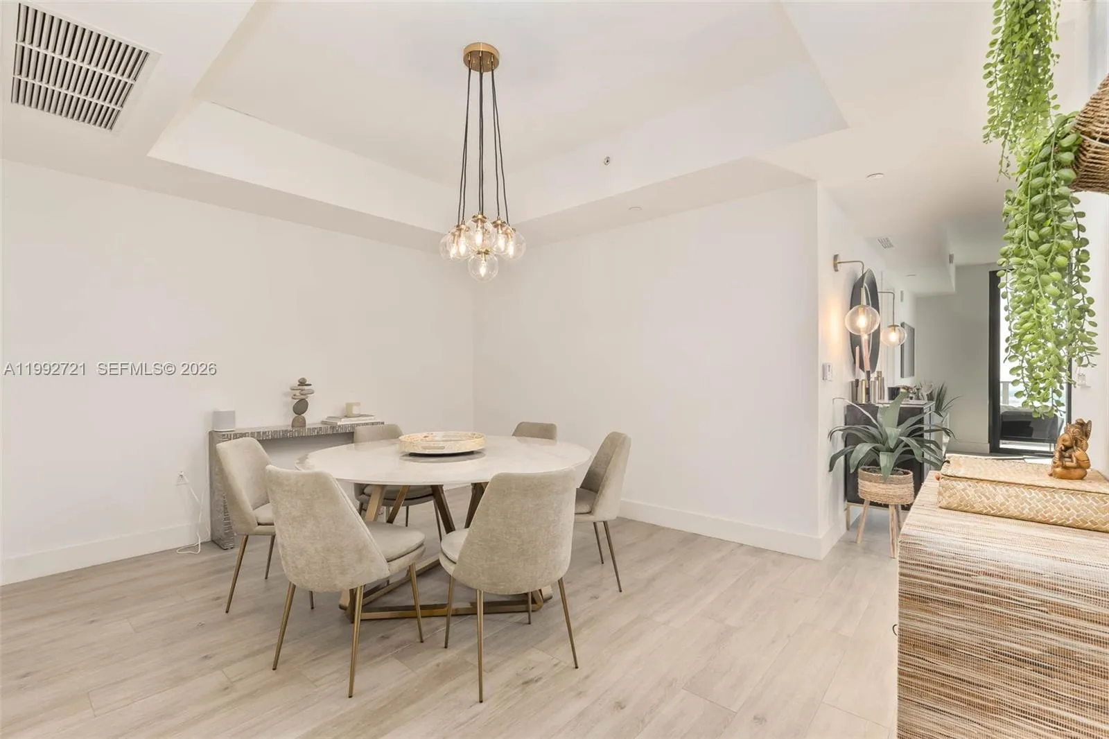 Miami, Florida 33131, 2 Bedrooms Bedrooms, ,3 BathroomsBathrooms,Residential Lease,For Rent,A11992721