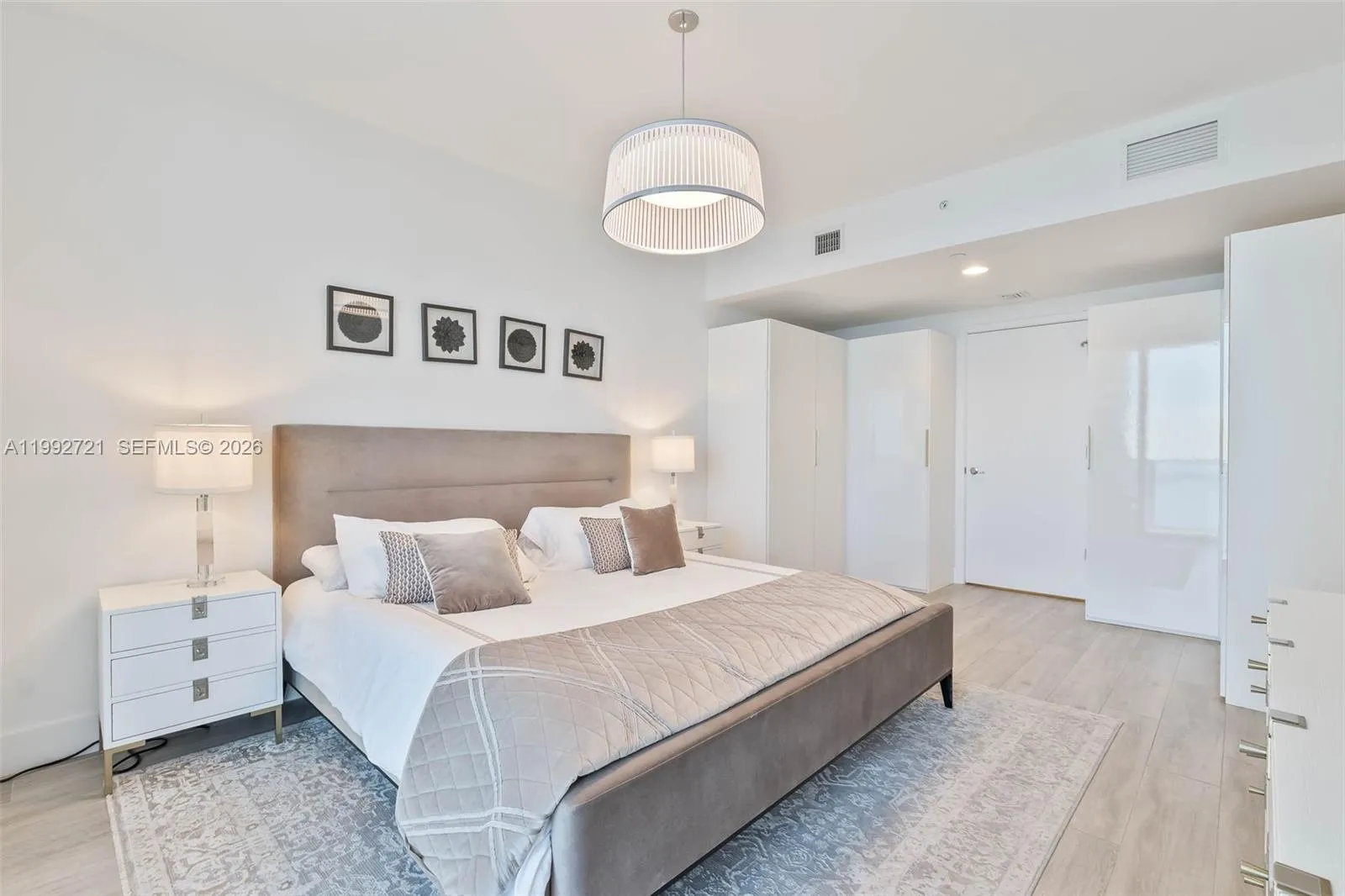 Miami, Florida 33131, 2 Bedrooms Bedrooms, ,3 BathroomsBathrooms,Residential Lease,For Rent,A11992721