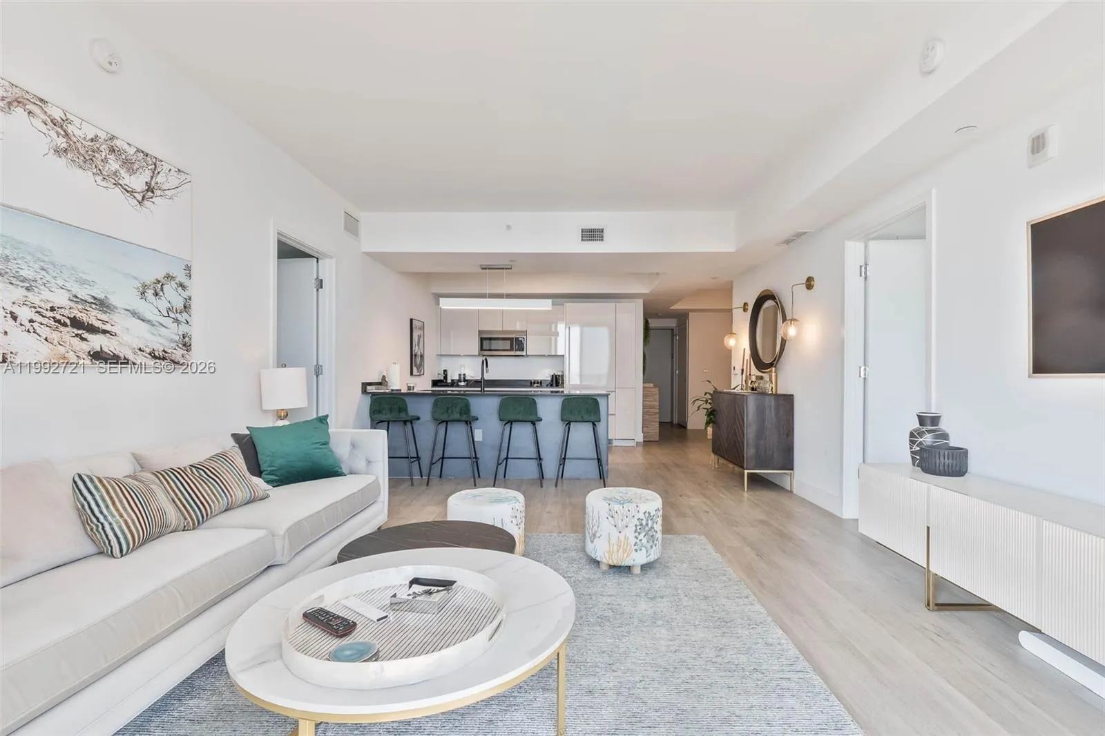 Miami, Florida 33131, 2 Bedrooms Bedrooms, ,3 BathroomsBathrooms,Residential Lease,For Rent,A11992721