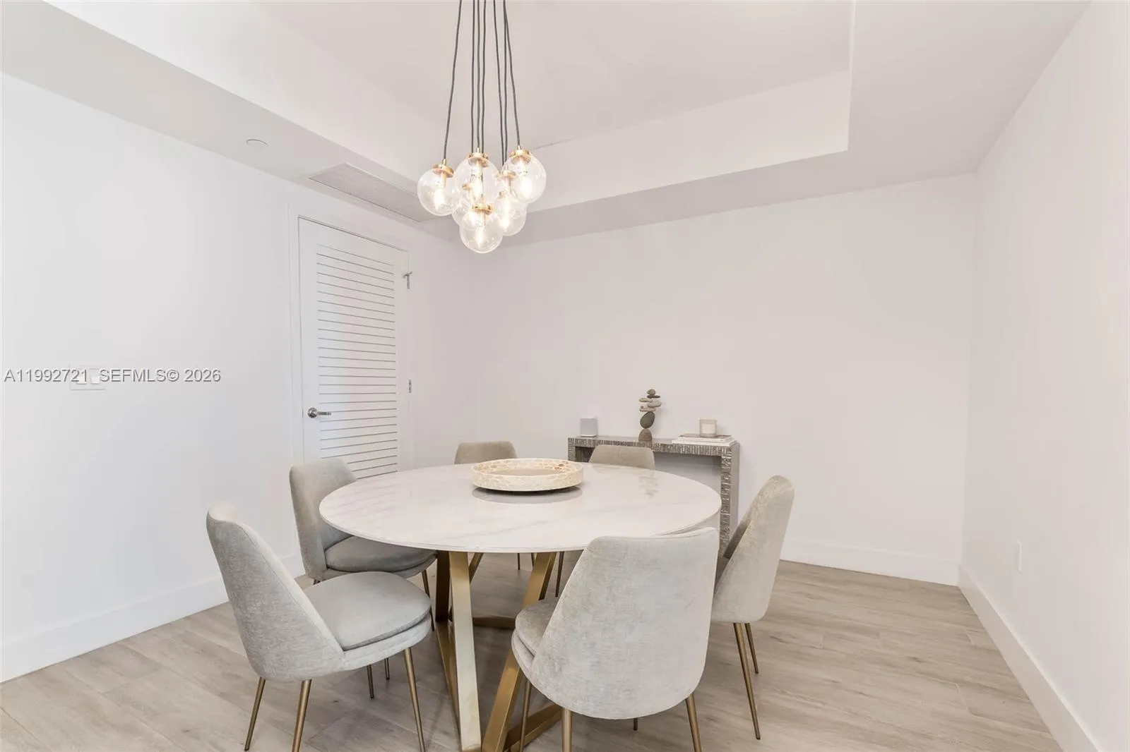 Miami, Florida 33131, 2 Bedrooms Bedrooms, ,3 BathroomsBathrooms,Residential Lease,For Rent,A11992721